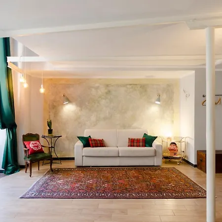 Joivy Superb Flat Near Christopher Columbus' House Daire