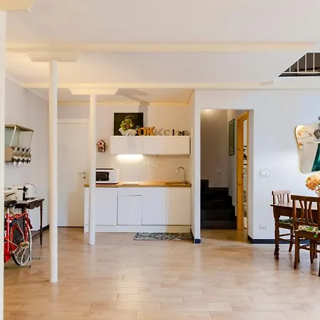 Joivy Superb Flat Near Christopher Columbus' House Daire
