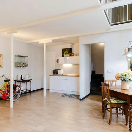 アパート Joivy Superb Flat Near Christopher Columbus' House ジェノヴァ